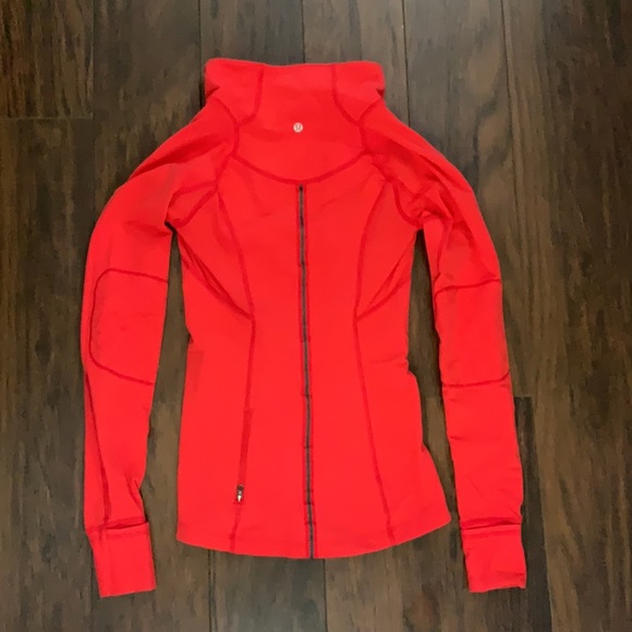 Lululemon half zip pull over - Picture 6 of 10